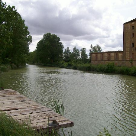 Gasthaus Quinta Del Canal Tamariz de Campos Exterior foto